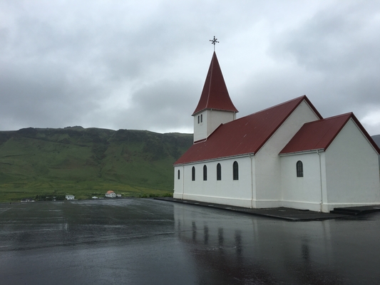 Die Kirche von Vík í Mýrdal 