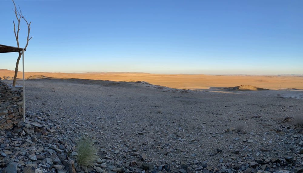 Blick von der Terrasse aus auf die Wüste