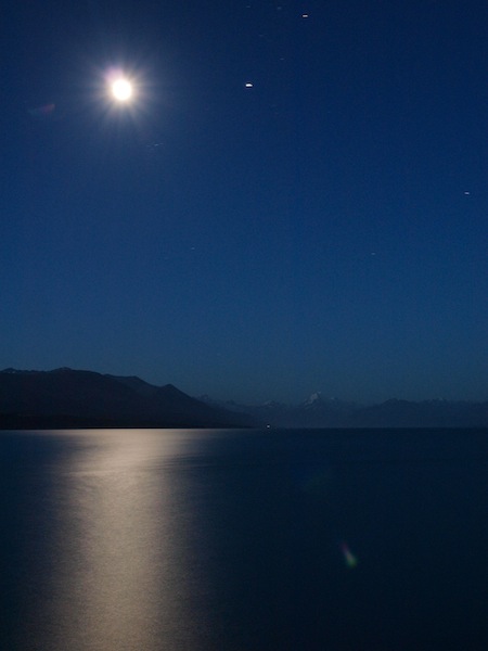Mond über Lake Pukaki