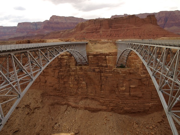 alte und neue Navajo Bridge