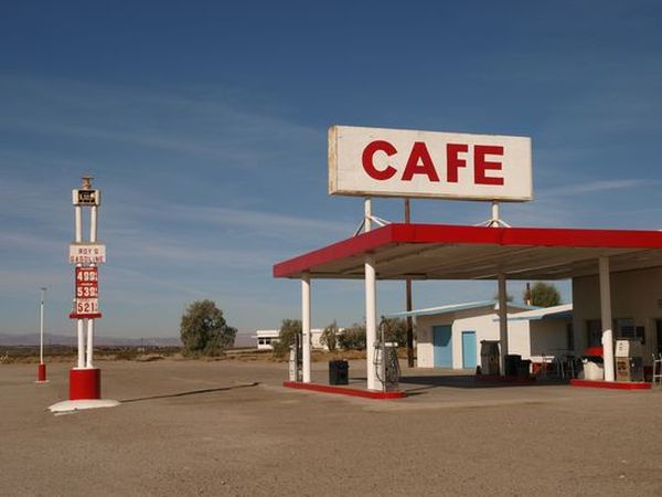 Alte Tankstelle zum Café umgebaut